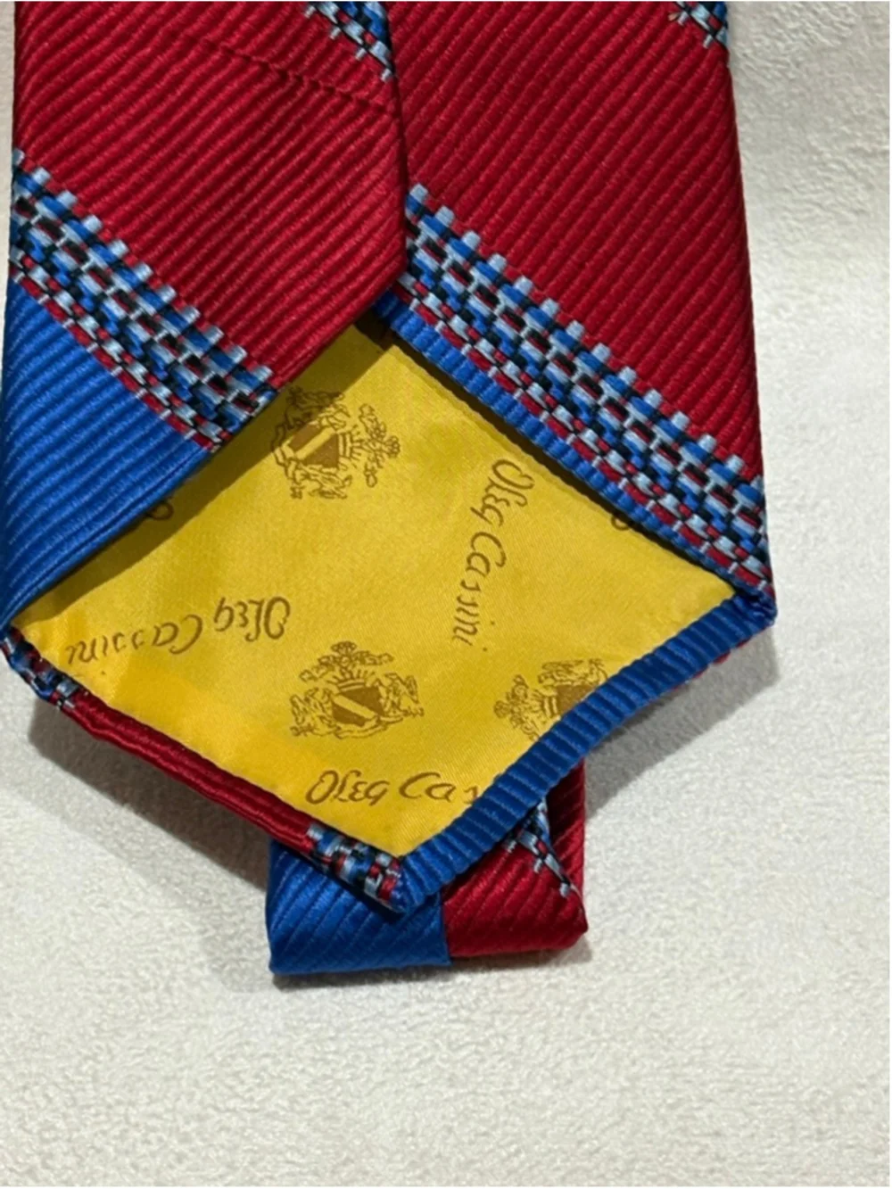 Men's Oleg Cassini Striped Tie in Red and Blue, One Size
